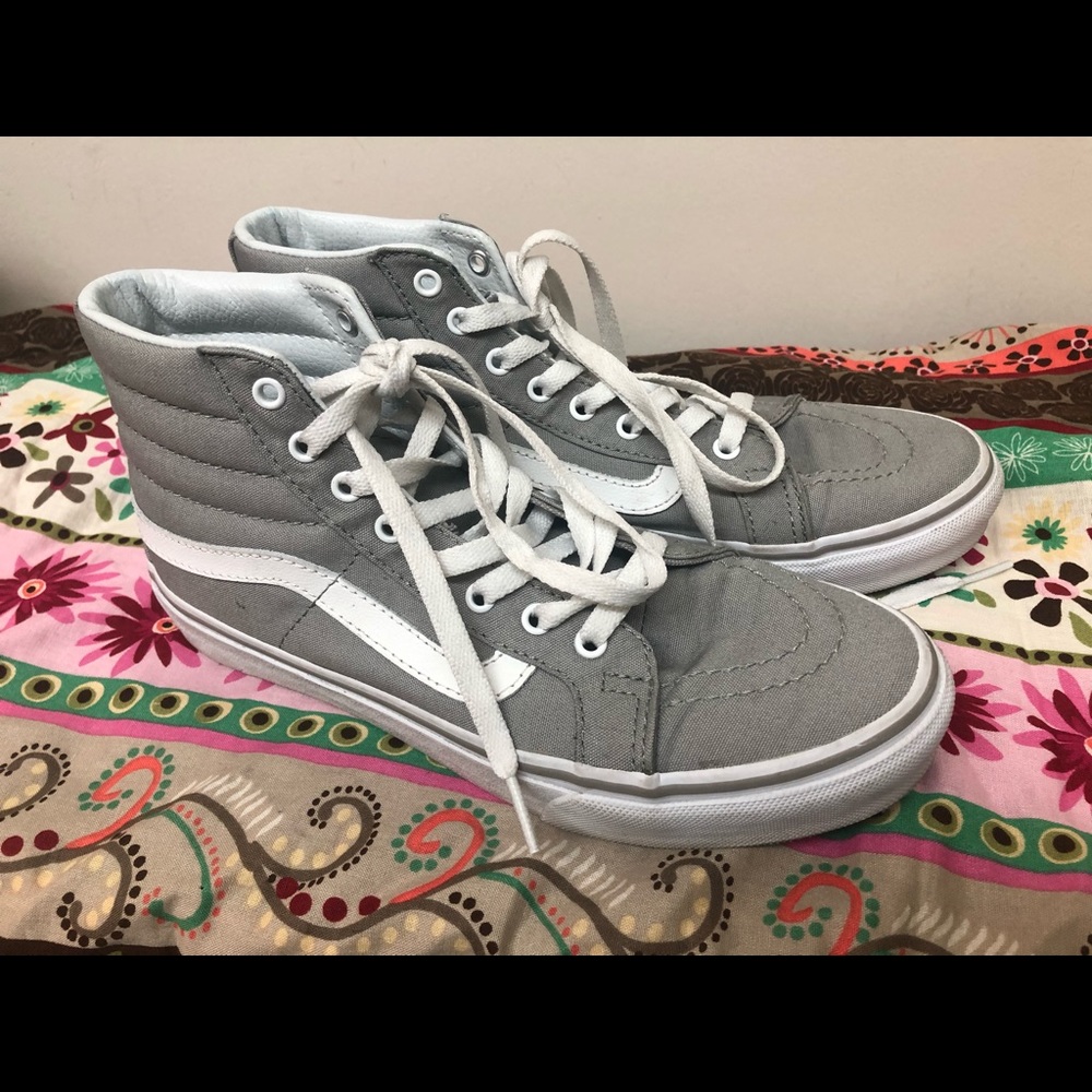 Unisex Van’s  Size 6.5 Men’s/Size 8 Women’s